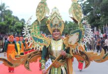 Penyu Emas Danau Moloku Jadi Icon Pawai Kontingen Butur