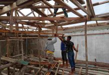 Satgas TMMD 117 Bersama Warga Kebut Pembangunan RTLH dan Masjid Nurul Iman