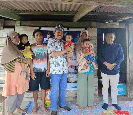 Bupati Butur Serahkan Bantuan Program BIAAS di Empat Desa