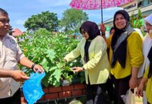 Ketua DWP Dinas Pendidikan Provinsi Sultra Apresiasi Program Ketapang SMAN 1 Kulisusu