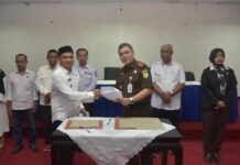 Kajari Buton Bersama Pemdes Teken PKS Pendampingan Hukum