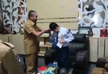 Afirudin Mathara Apresiasi Syultan Aqbar Siswa SMPN 2 Kulisusu