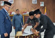 Sujono Pimpin Sidang Paripurna Penandatanganan Nota Kesepahaman Ranwal RPJMD 2025-2029