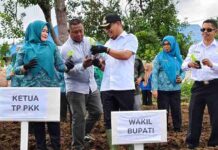 Wabup Butur Buka Secara Resmi Gerakan Tanam Cabai