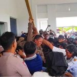 Amarah Perangkat Desa Meledak, APDESI Butur Kepung dan Segel Kantor BKAD