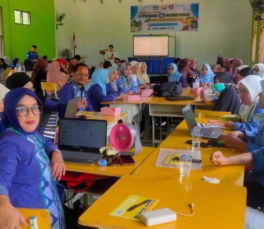 Enam Sekolah Penerima BOS 2026 Ikuti Bimtek Literasi dan Numerasi di SMAN 8 Konsel